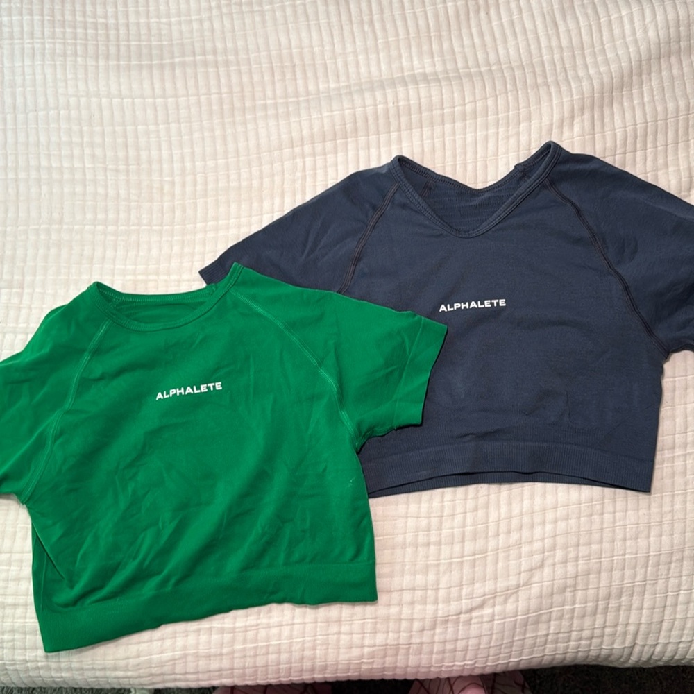 2 alphalete crop tops